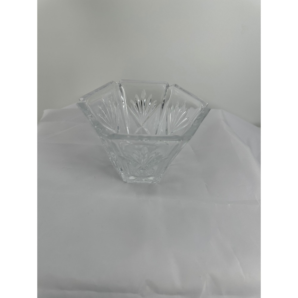Fifth Avenue Crystal Hexagon Starburst Fan Cut Lead Crystal Bowl Made in‎ Japan